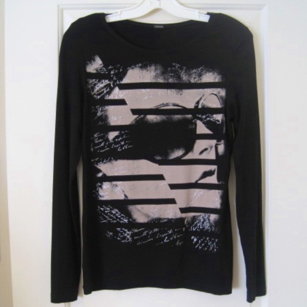 3/$30* Tuzzi T-shirt Size 8